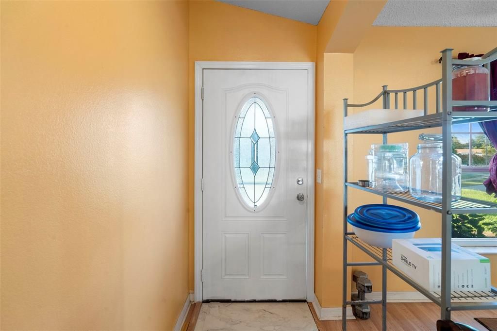 Под контрактом: $269,000 (3 спален, 2 ванн, 1514 Квадратных фут)