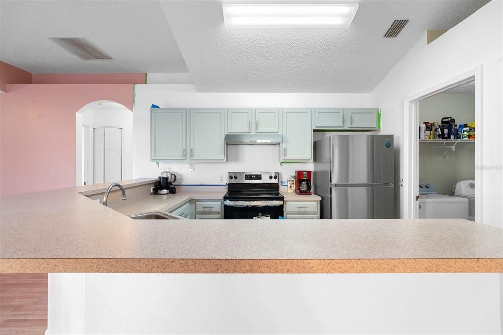 Под контрактом: $269,000 (3 спален, 2 ванн, 1514 Квадратных фут)