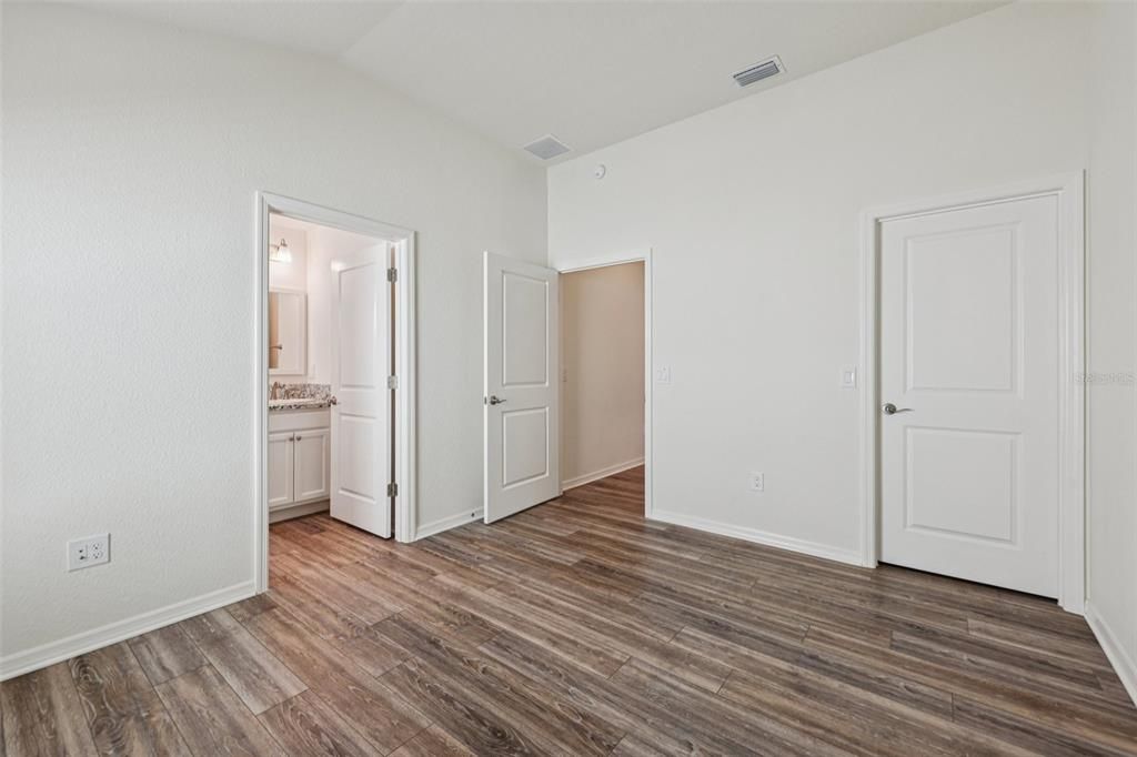 На продажу: $535,000 (3 спален, 3 ванн, 1924 Квадратных фут)