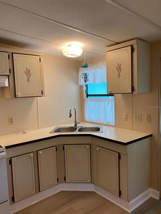 En Venta: $215,000 (2 camas, 1 baños, 1200 Pies cuadrados)