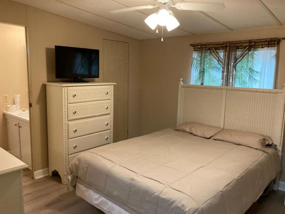 En Venta: $215,000 (2 camas, 1 baños, 1200 Pies cuadrados)