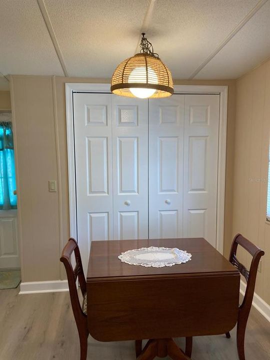 En Venta: $215,000 (2 camas, 1 baños, 1200 Pies cuadrados)