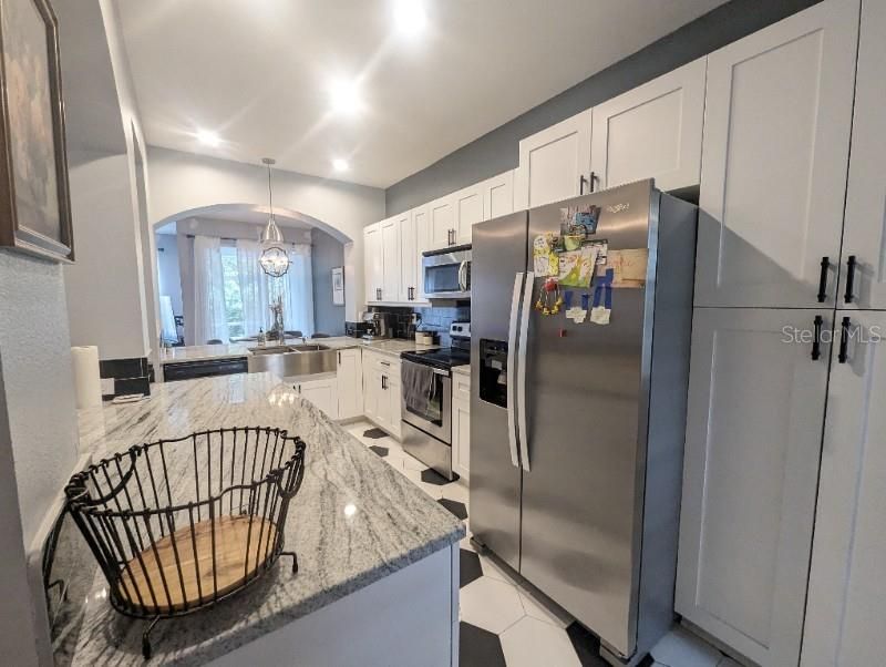 For Rent: $2,450 (3 beds, 2 baths, 1806 Square Feet)