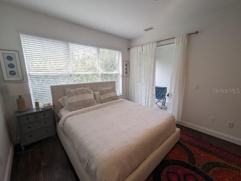 For Rent: $2,450 (3 beds, 2 baths, 1806 Square Feet)