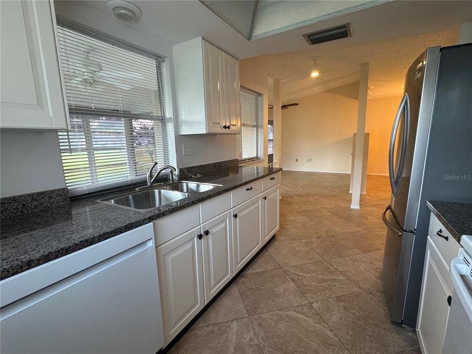 For Rent: $1,850 (2 beds, 2 baths, 1543 Square Feet)