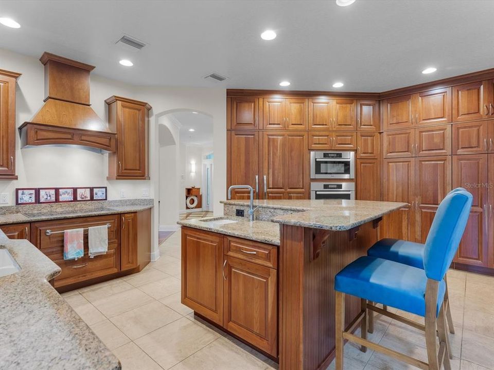 En Venta: $1,850,000 (4 camas, 3 baños, 2005 Pies cuadrados)