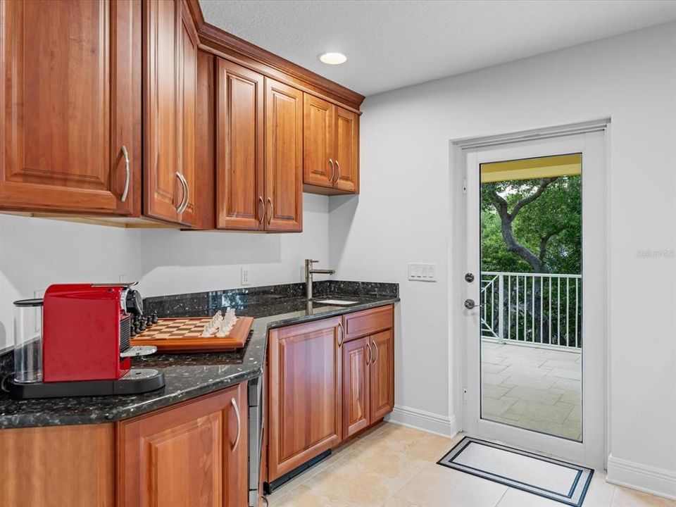 En Venta: $1,850,000 (4 camas, 3 baños, 2005 Pies cuadrados)