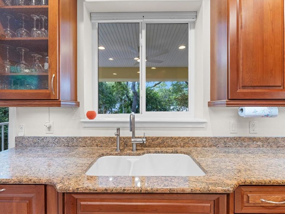 En Venta: $1,850,000 (4 camas, 3 baños, 2005 Pies cuadrados)