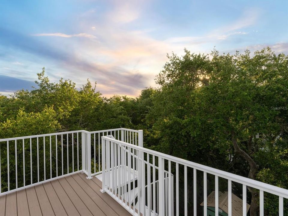 En Venta: $1,850,000 (4 camas, 3 baños, 2005 Pies cuadrados)