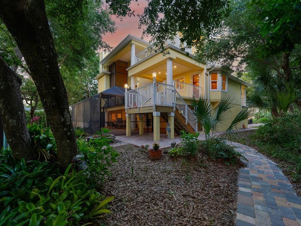 En Venta: $1,850,000 (4 camas, 3 baños, 2005 Pies cuadrados)