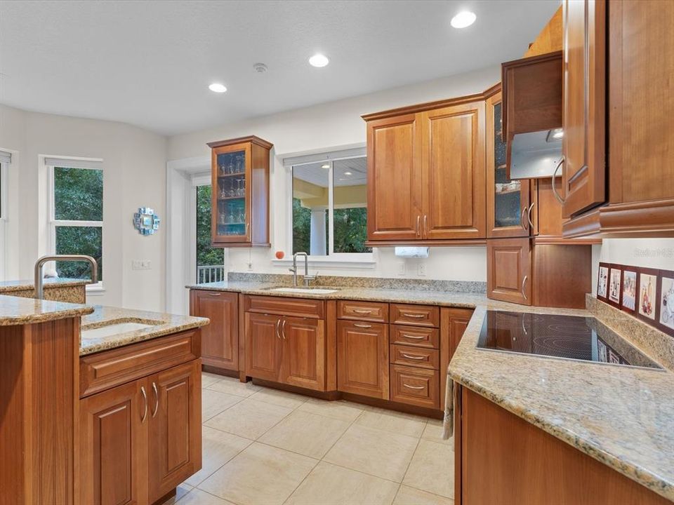 En Venta: $1,850,000 (4 camas, 3 baños, 2005 Pies cuadrados)