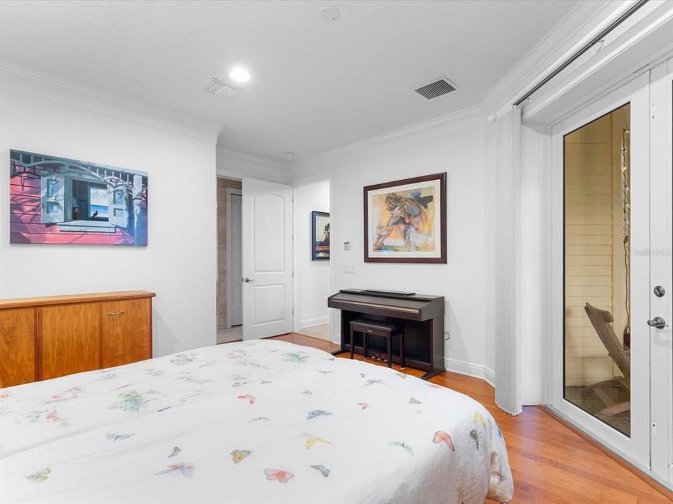 En Venta: $1,850,000 (4 camas, 3 baños, 2005 Pies cuadrados)