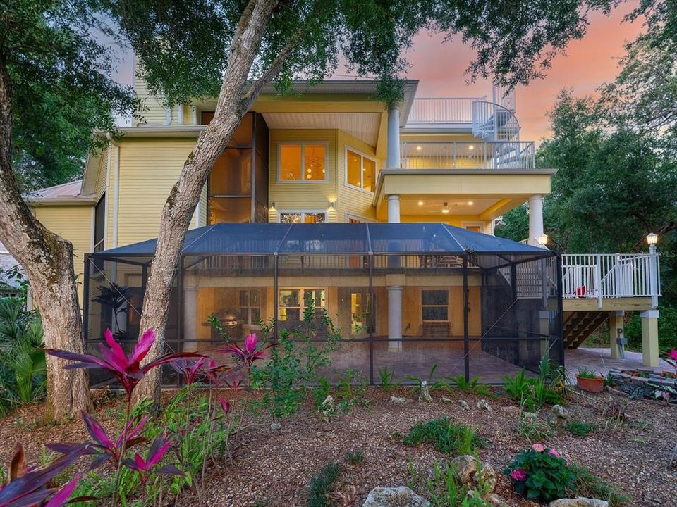 En Venta: $1,850,000 (4 camas, 3 baños, 2005 Pies cuadrados)