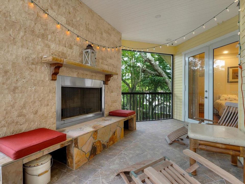 En Venta: $1,850,000 (4 camas, 3 baños, 2005 Pies cuadrados)