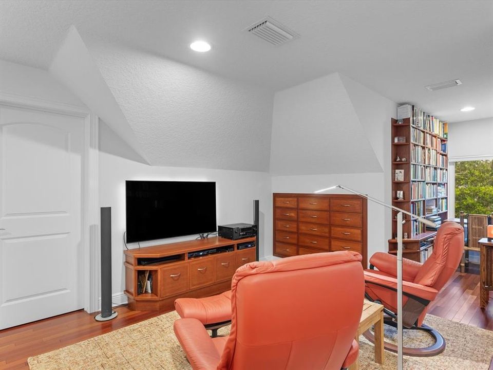 En Venta: $1,850,000 (4 camas, 3 baños, 2005 Pies cuadrados)