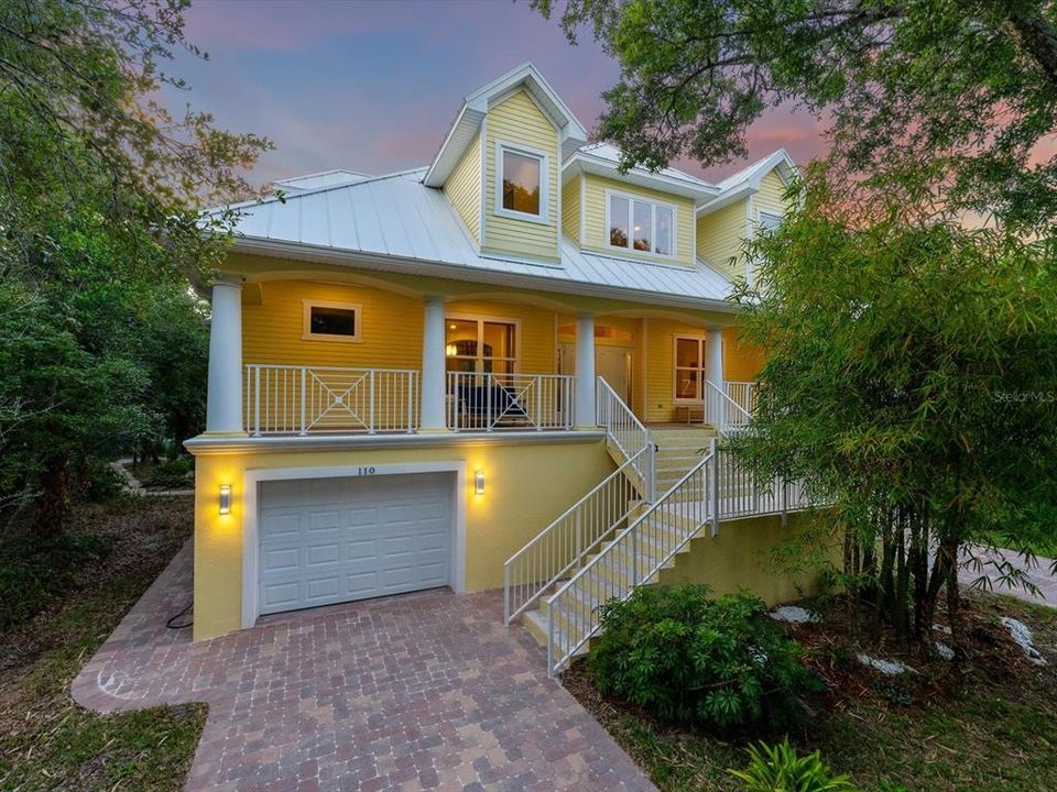 En Venta: $1,850,000 (4 camas, 3 baños, 2005 Pies cuadrados)