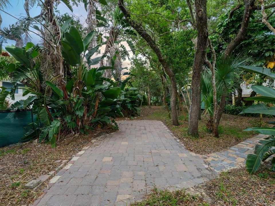 En Venta: $1,850,000 (4 camas, 3 baños, 2005 Pies cuadrados)