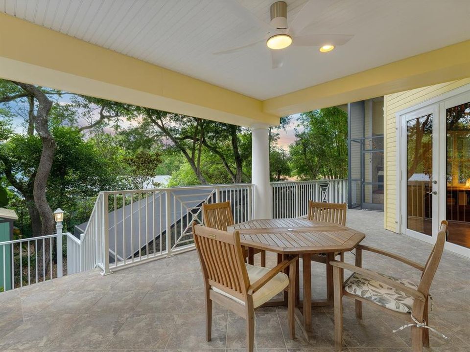 En Venta: $1,850,000 (4 camas, 3 baños, 2005 Pies cuadrados)