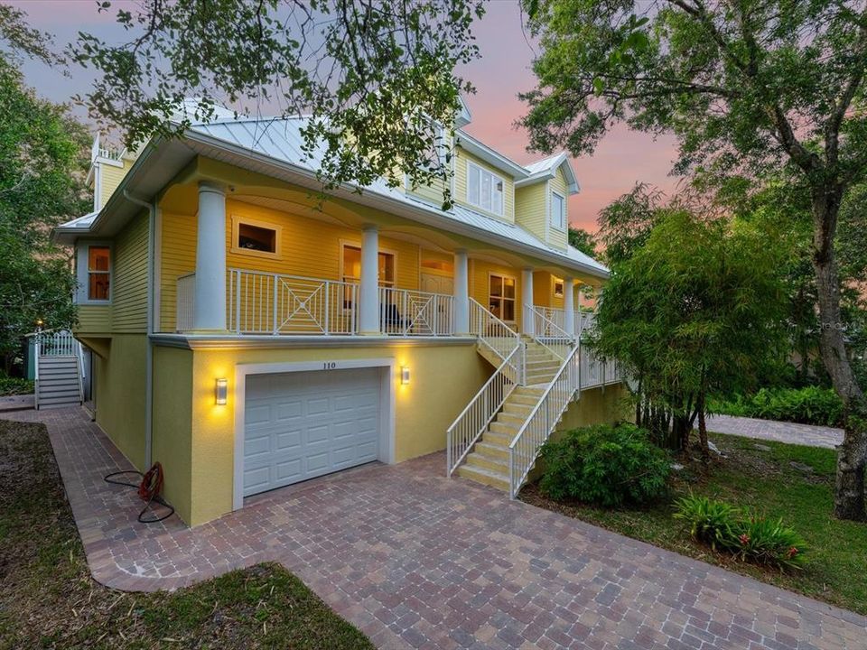 En Venta: $1,850,000 (4 camas, 3 baños, 2005 Pies cuadrados)