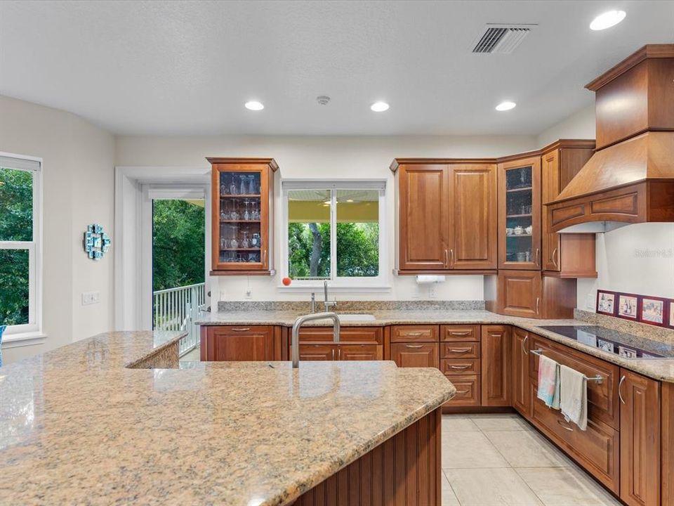 En Venta: $1,850,000 (4 camas, 3 baños, 2005 Pies cuadrados)