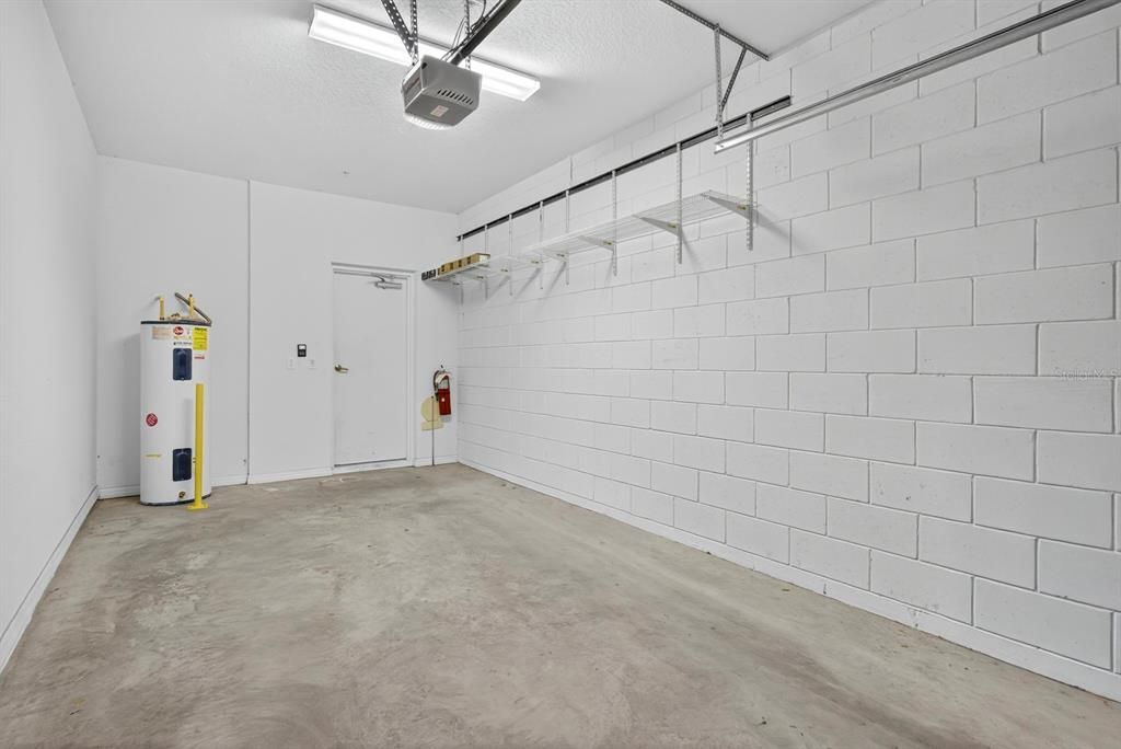 待售: $240,000 (2 贝兹, 2 浴室, 1200 平方英尺)