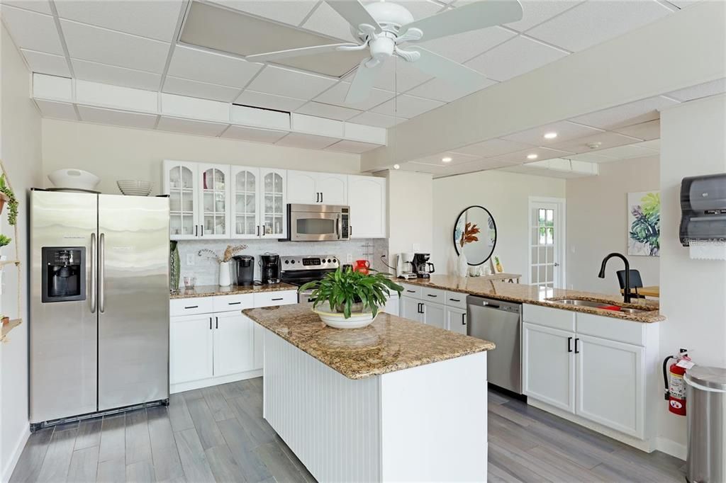 На продажу: $399,000 (1 спален, 1 ванн, 820 Квадратных фут)