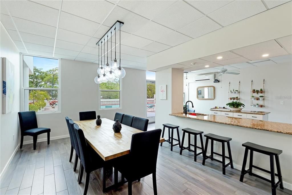 На продажу: $399,000 (1 спален, 1 ванн, 820 Квадратных фут)