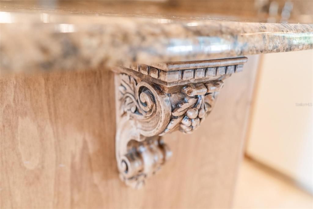 For Sale: $799,999 (3 beds, 2 baths, 2917 Square Feet)