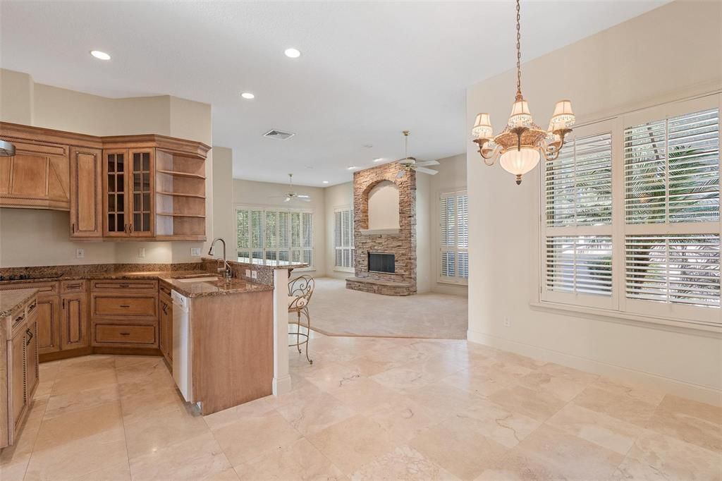 For Sale: $799,999 (3 beds, 2 baths, 2917 Square Feet)