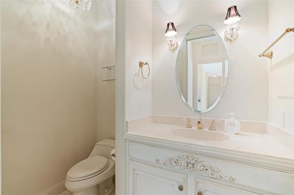 For Sale: $799,999 (3 beds, 2 baths, 2917 Square Feet)