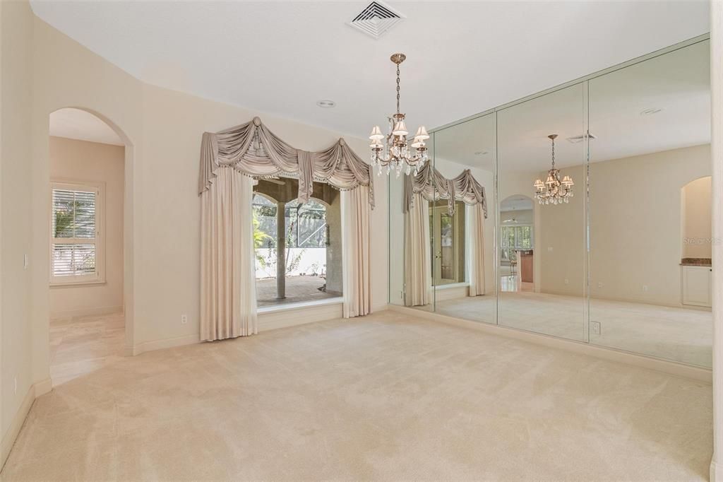 For Sale: $799,999 (3 beds, 2 baths, 2917 Square Feet)