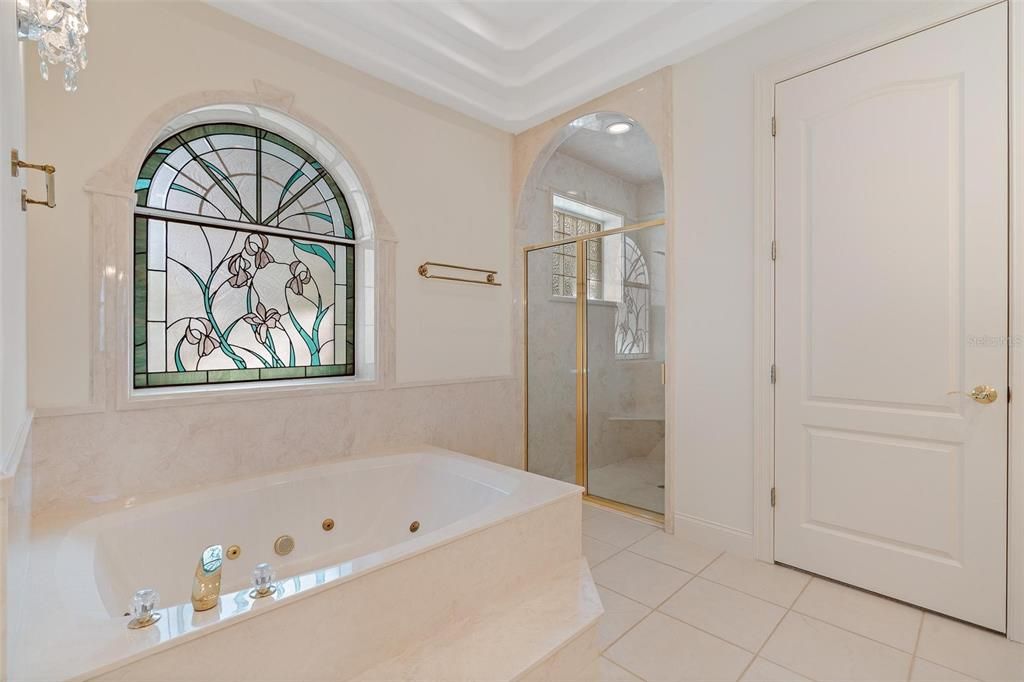 For Sale: $799,999 (3 beds, 2 baths, 2917 Square Feet)