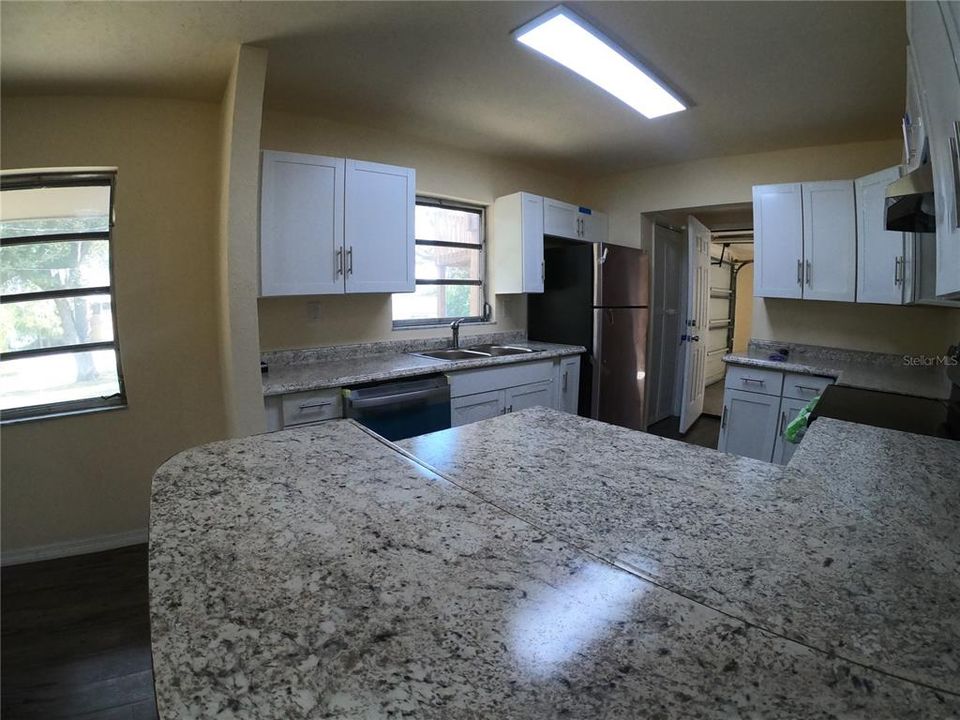 待售: $253,900 (3 贝兹, 2 浴室, 1680 平方英尺)