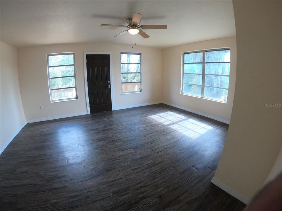 待售: $253,900 (3 贝兹, 2 浴室, 1680 平方英尺)