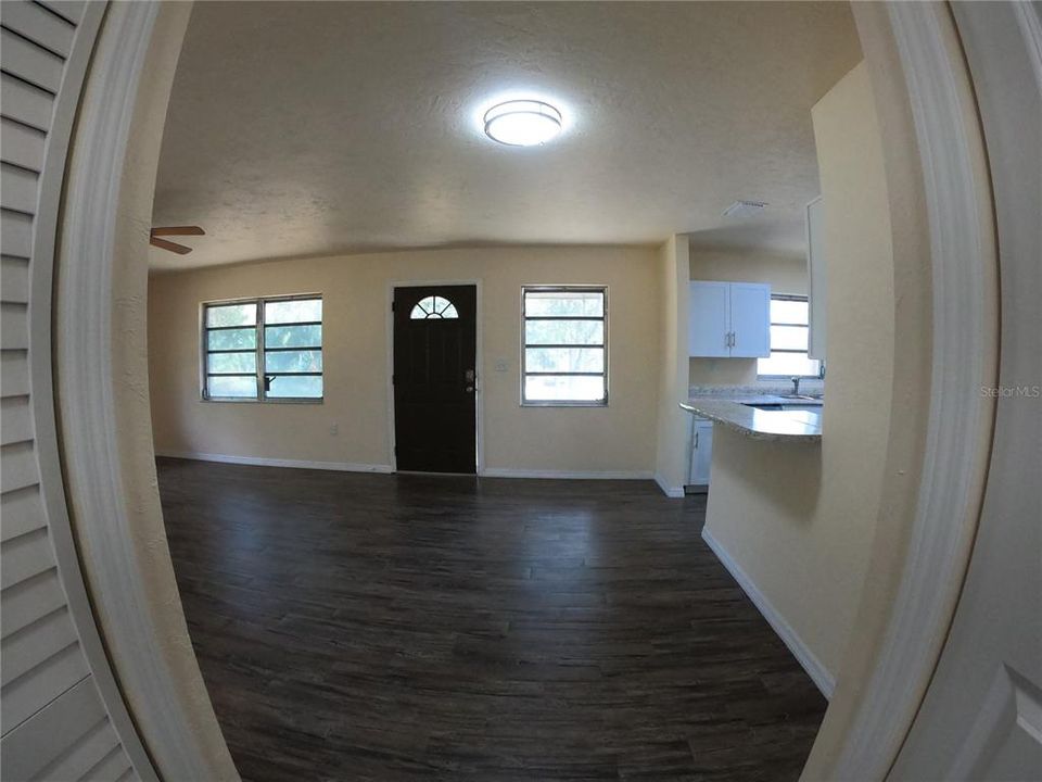 待售: $253,900 (3 贝兹, 2 浴室, 1680 平方英尺)