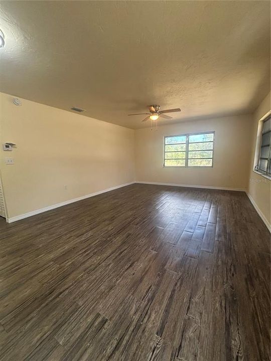 待售: $253,900 (3 贝兹, 2 浴室, 1680 平方英尺)