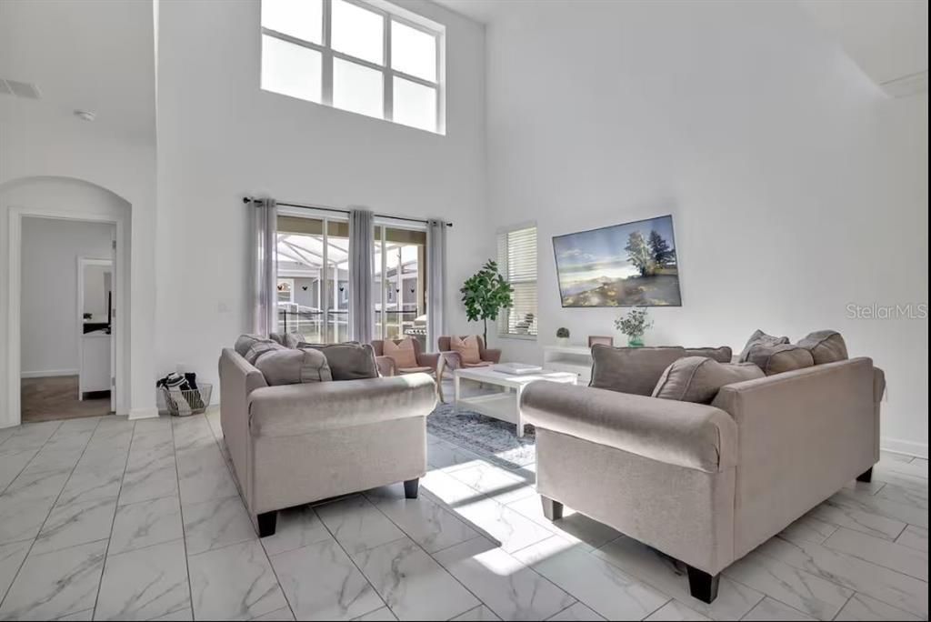 For Rent: $3,600 (5 beds, 5 baths, 3081 Square Feet)