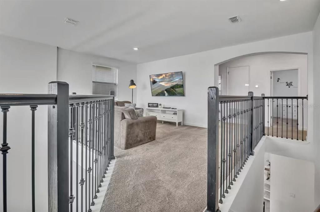 For Rent: $3,600 (5 beds, 5 baths, 3081 Square Feet)