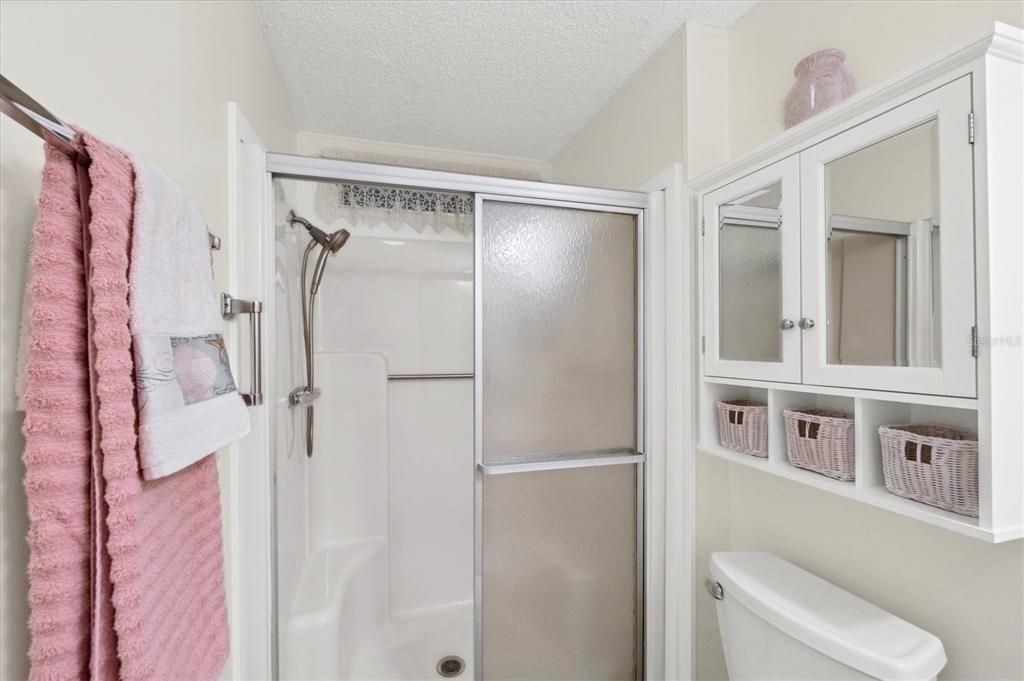 待售: $185,000 (2 贝兹, 2 浴室, 1092 平方英尺)