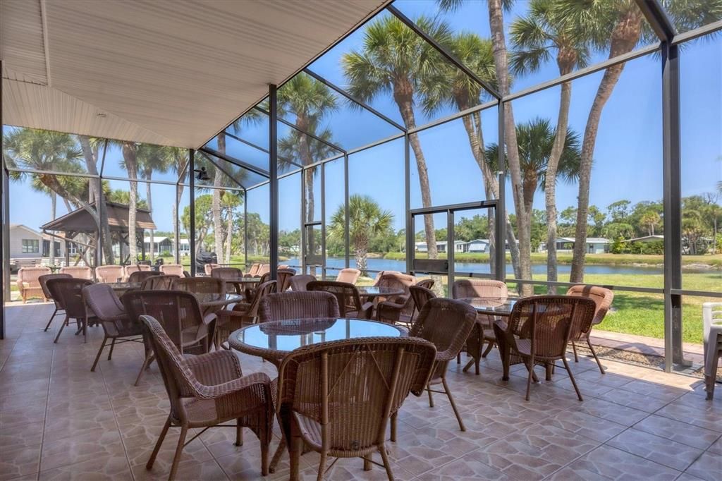 待售: $185,000 (2 贝兹, 2 浴室, 1092 平方英尺)