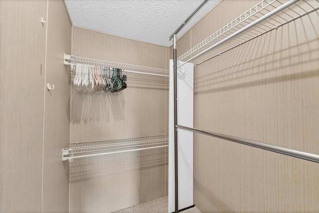 待售: $185,000 (2 贝兹, 2 浴室, 1092 平方英尺)