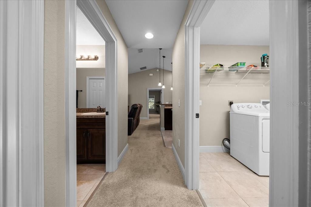 На продажу: $321,750 (3 спален, 2 ванн, 1934 Квадратных фут)