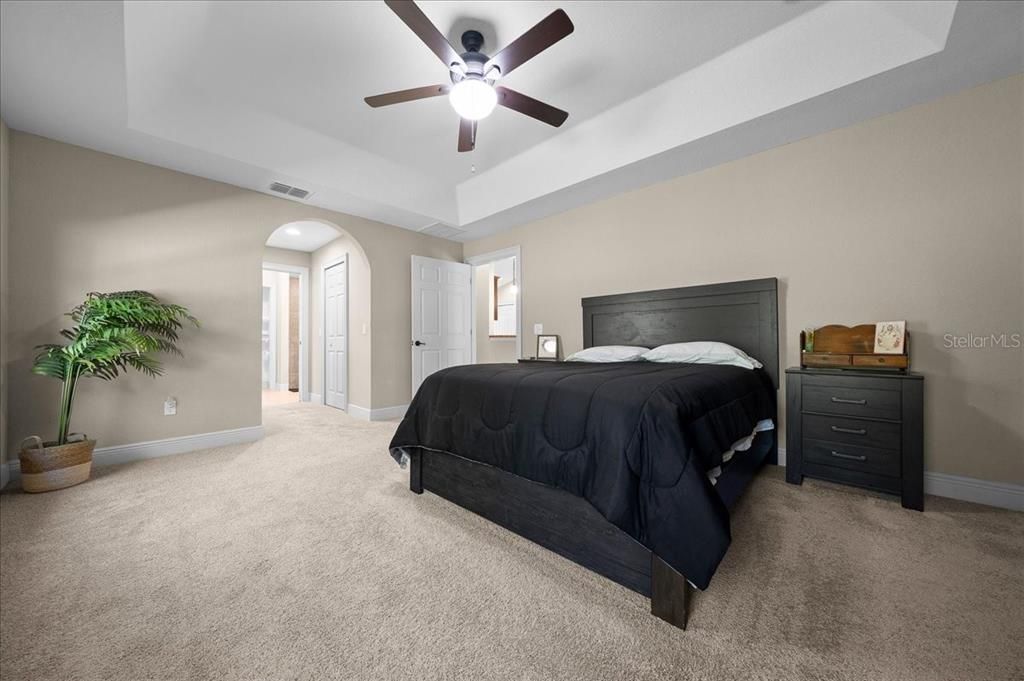 На продажу: $321,750 (3 спален, 2 ванн, 1934 Квадратных фут)