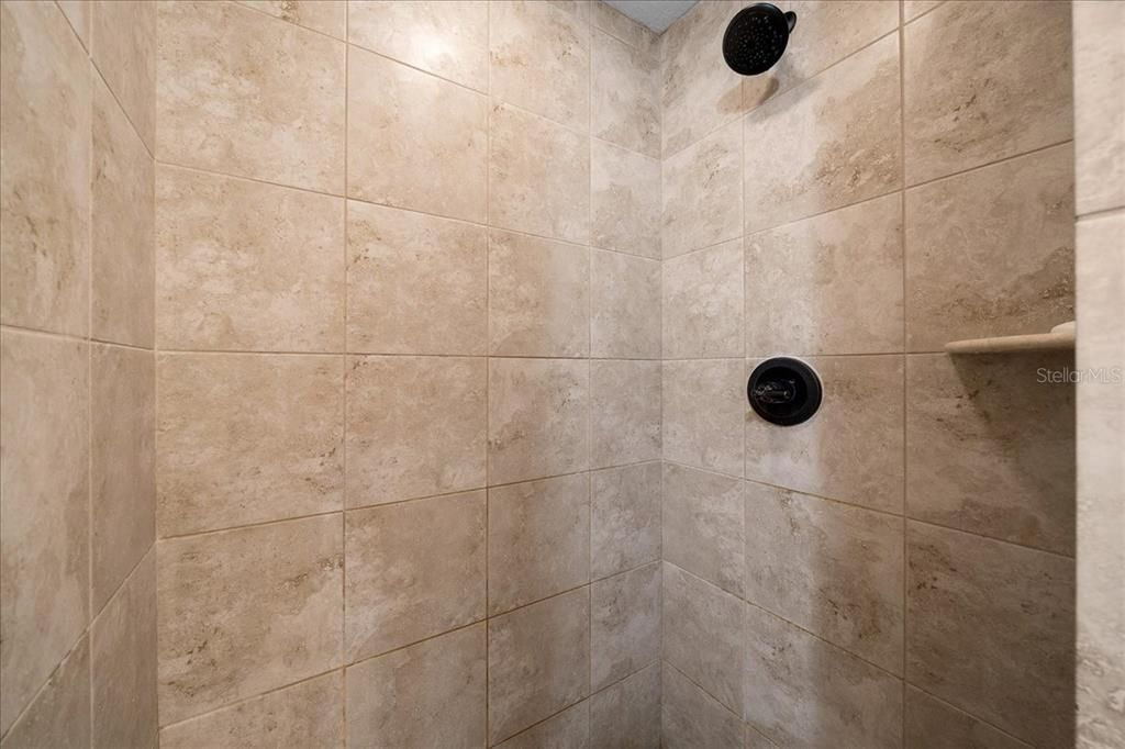 На продажу: $321,750 (3 спален, 2 ванн, 1934 Квадратных фут)