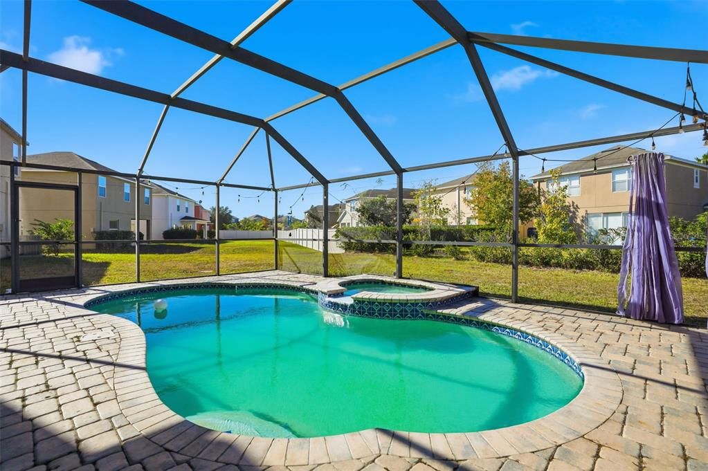 For Sale: $400,000 (3 beds, 2 baths, 2173 Square Feet)