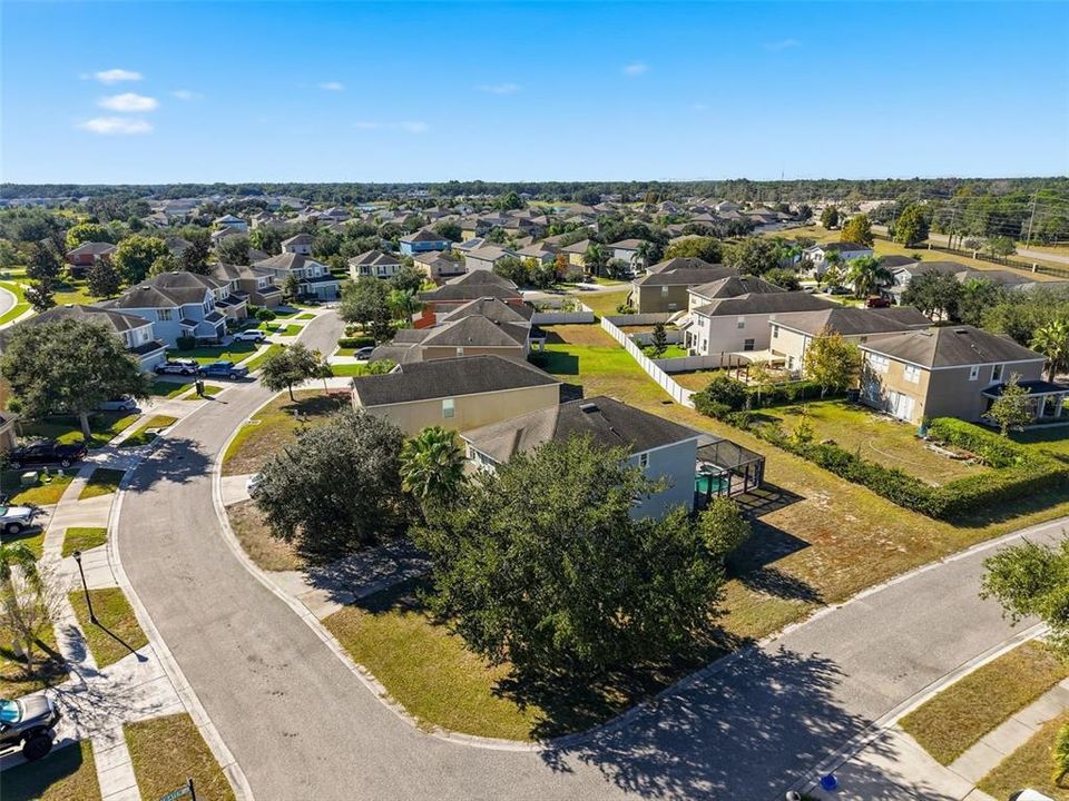 For Sale: $400,000 (3 beds, 2 baths, 2173 Square Feet)