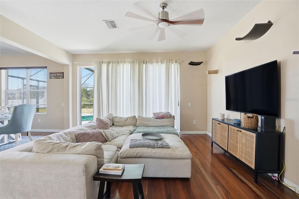 For Sale: $400,000 (3 beds, 2 baths, 2173 Square Feet)