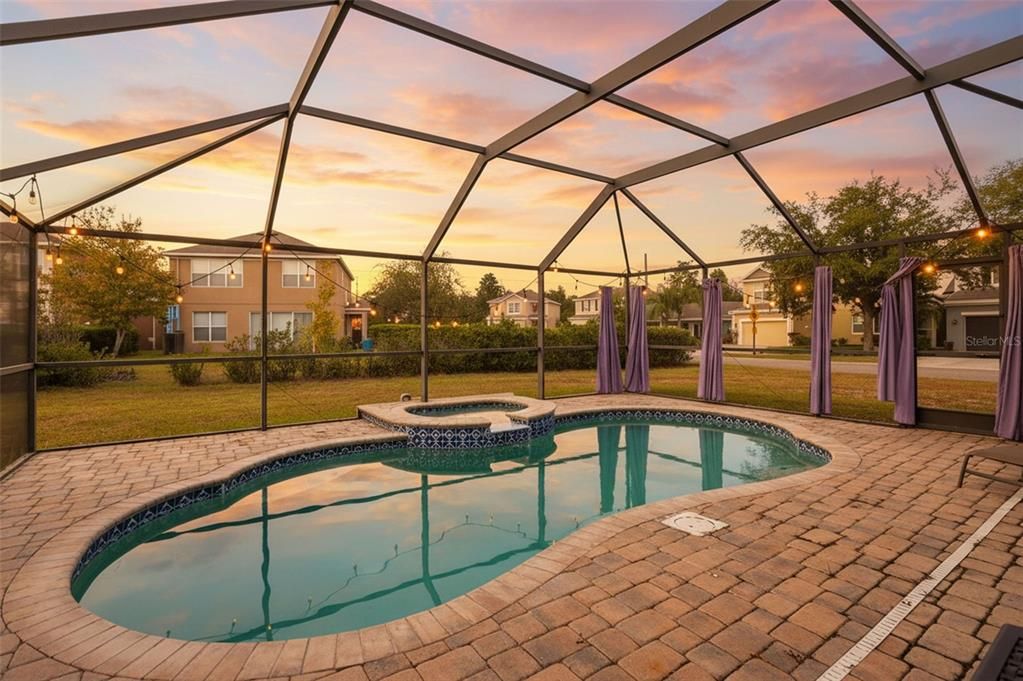 For Sale: $400,000 (3 beds, 2 baths, 2173 Square Feet)