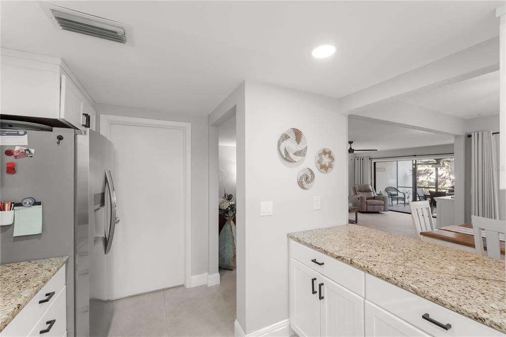 For Sale: $294,500 (2 beds, 2 baths, 1408 Square Feet)