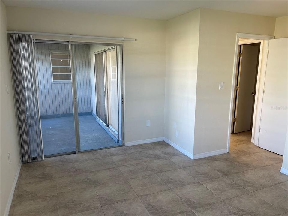 Под контрактом: $360,000 (2 спален, 2 ванн, 2214 Квадратных фут)